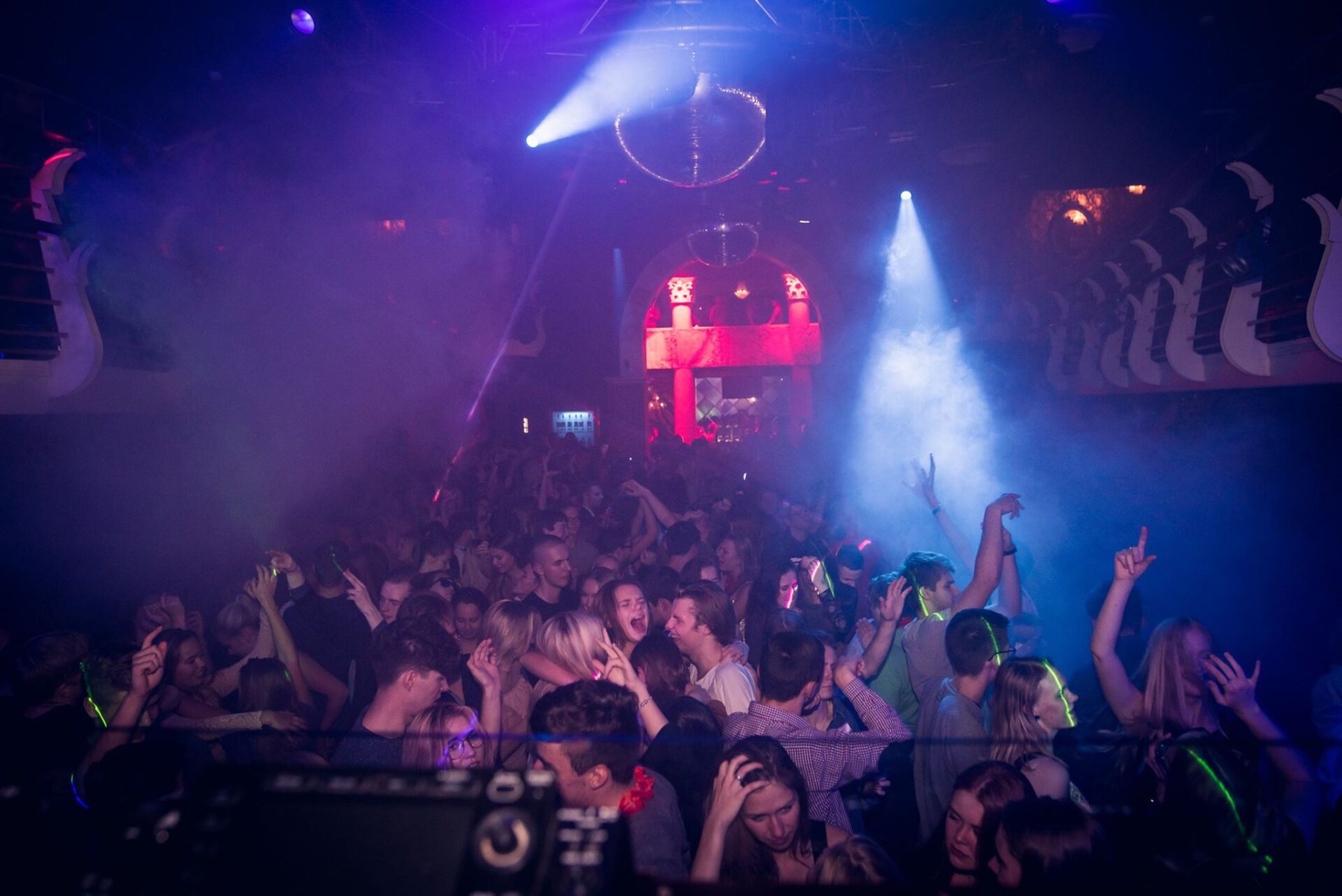 In the early years, the party was held several times at Club Illusion, but now the location changes every year, with fan favorites being Tartu Market Hall, Turu Sports Hall, and Naiiv.